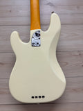 Fender American Professional II Precision Bass Maple Fingerboard, Olympic White