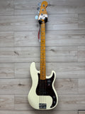Fender American Professional II Precision Bass Maple Fingerboard, Olympic White