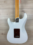 Fender American Ultra Stratocaster HSS Maple Fingerboard, Arctic Pearl