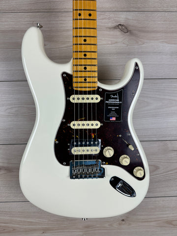 Fender American Professional II Stratocaste HSS, Maple Fingerboard, Olympic White