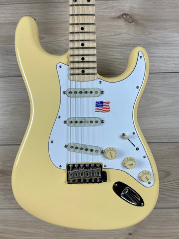 Fender Artist Series Yngwie Malmsteen Stratocaster Electric Guitar Vintage White Maple