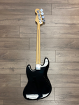 Fender Player Jazz Bass maple fingerboard - Black